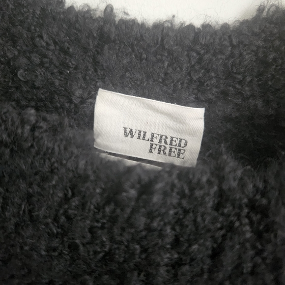 *SOLD* ARITZIA | WILFRED free sweater Kroes fuzzy mohair sz S - Picture 3 of 5